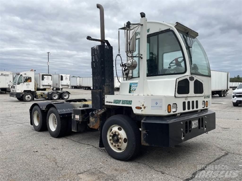 Autocar ACTT64 Shunt Trucks