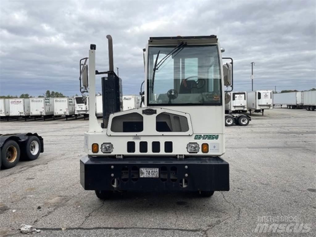 Autocar ACTT64 Shunt Trucks