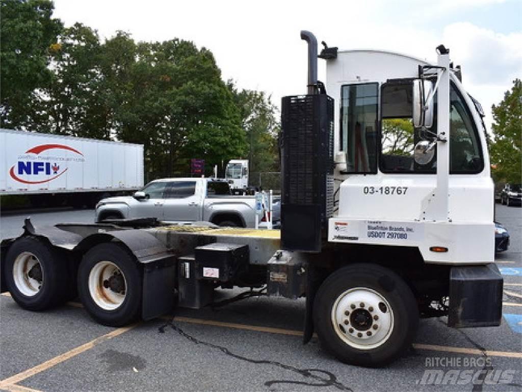 Autocar ACTT64 Shunt Trucks