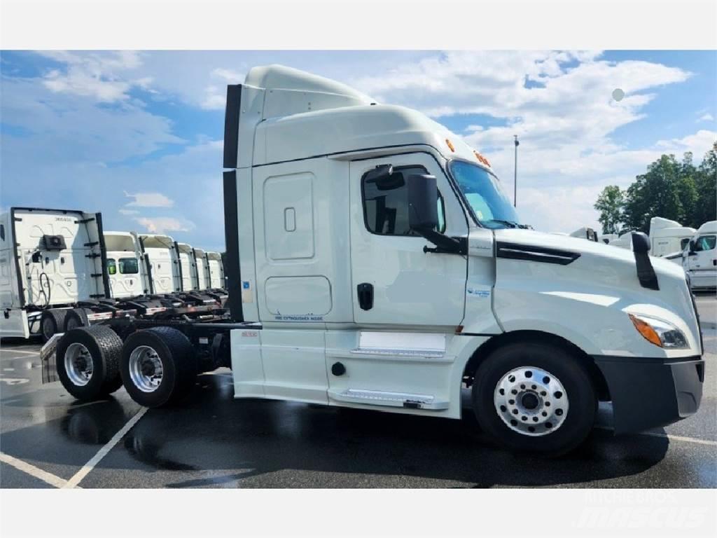 Freightliner 126 Conventional Trucks / Tractor Trucks