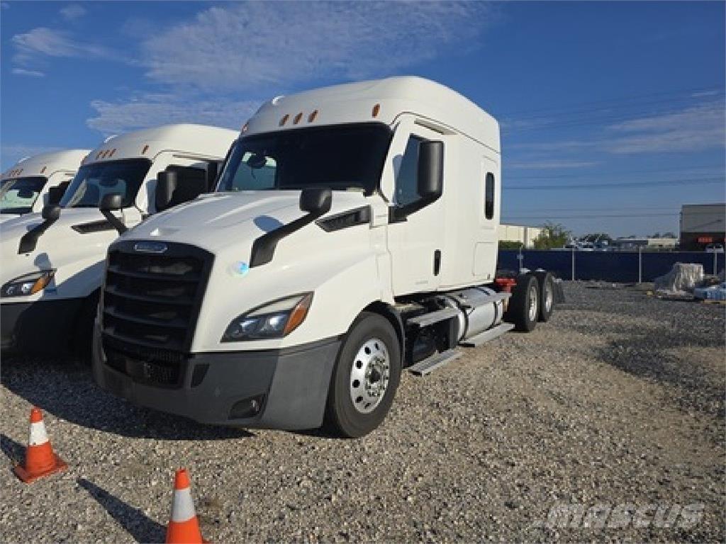Freightliner CAS116 Conventional Trucks / Tractor Trucks