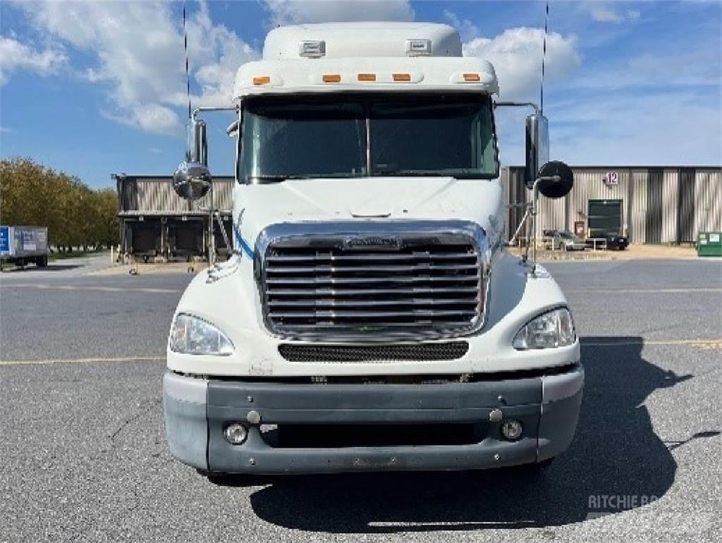 Freightliner CL112 Conventional Trucks / Tractor Trucks
