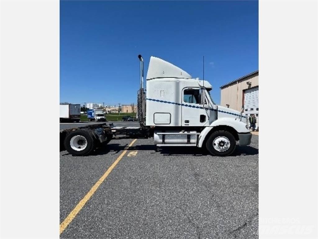 Freightliner CL112G Conventional Trucks / Tractor Trucks