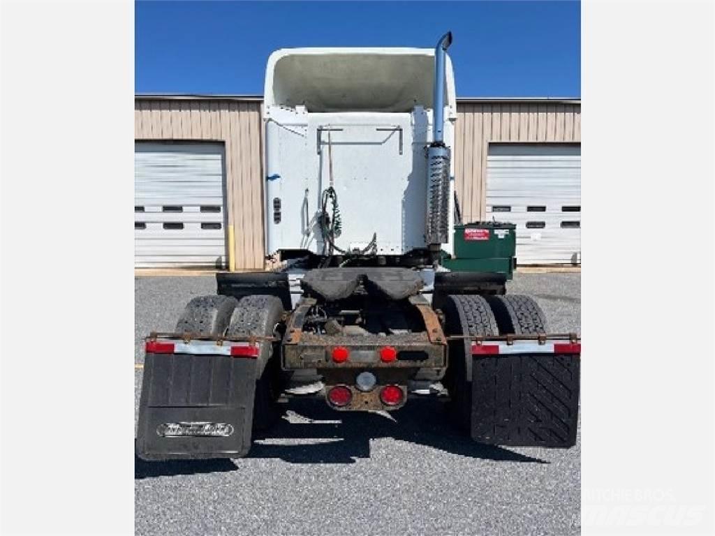 Freightliner CL112G Conventional Trucks / Tractor Trucks