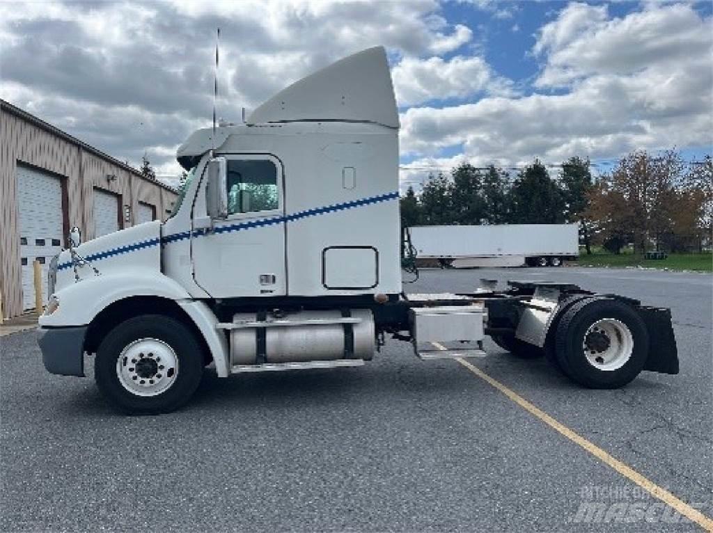 Freightliner CL112G Conventional Trucks / Tractor Trucks