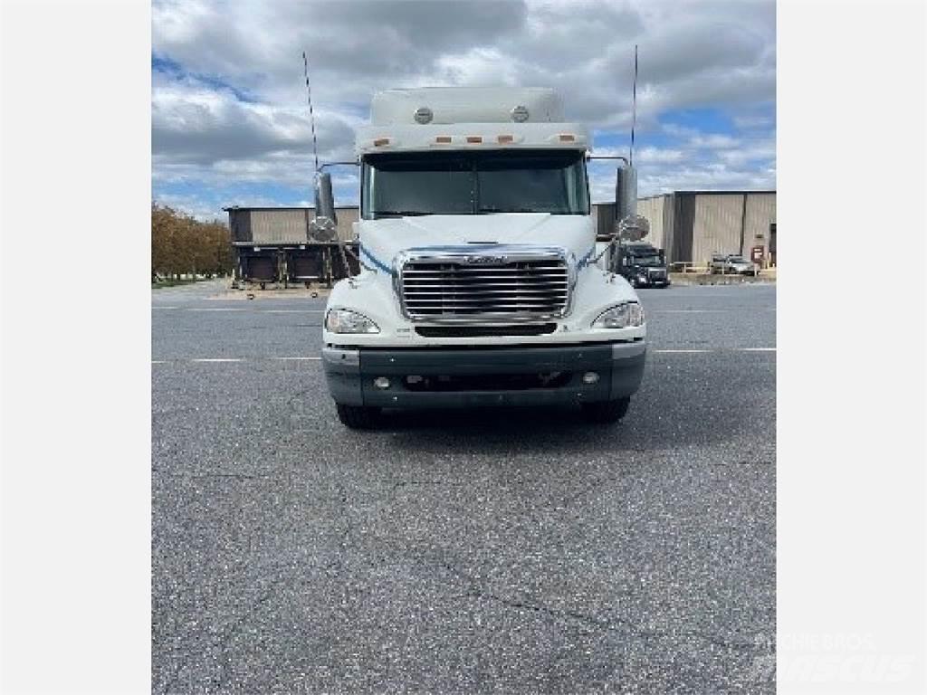 Freightliner CL112G Conventional Trucks / Tractor Trucks