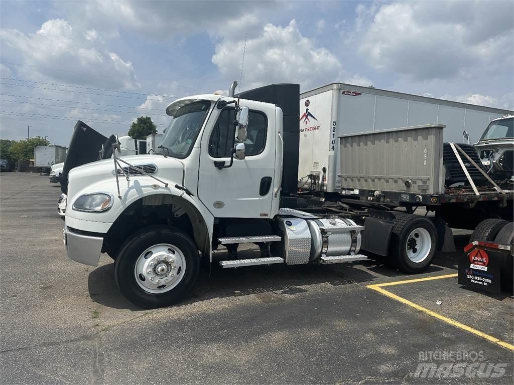 Freightliner M2 106 Conventional Trucks / Tractor Trucks