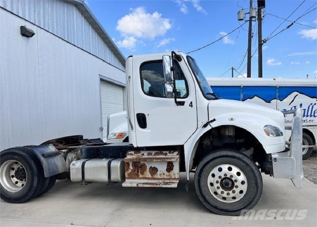 Freightliner M2 106 Conventional Trucks / Tractor Trucks