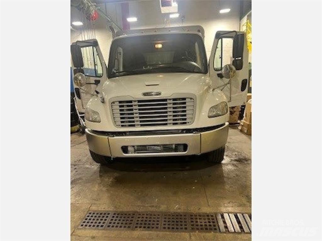 Freightliner M2106 Beverage Trucks