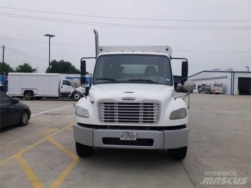 Freightliner M2106 Beverage Trucks