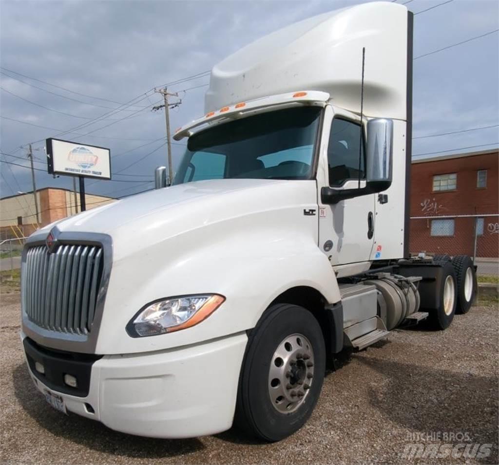 International LT Conventional Trucks / Tractor Trucks