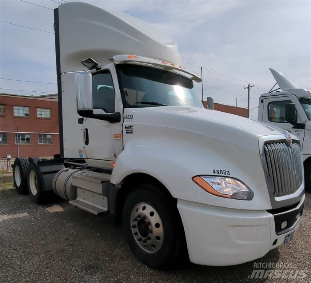 International LT Conventional Trucks / Tractor Trucks