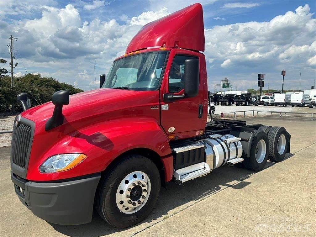 International LT Conventional Trucks / Tractor Trucks