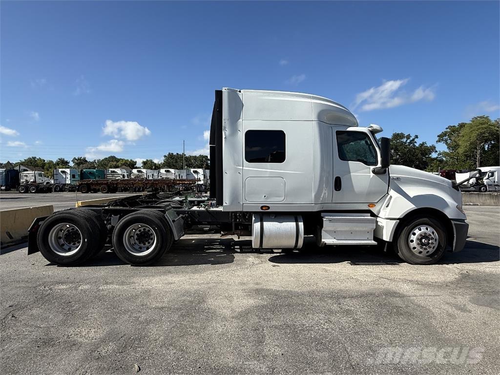 International LT Conventional Trucks / Tractor Trucks