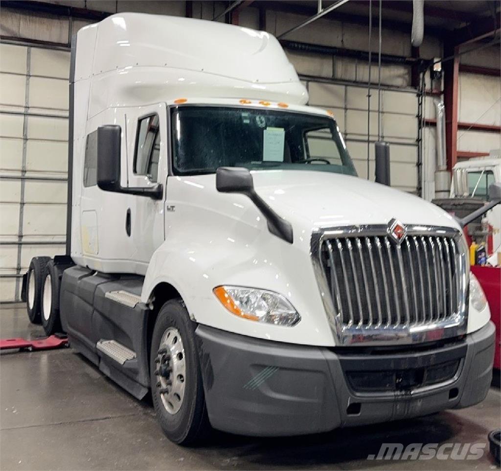 International LT Conventional Trucks / Tractor Trucks