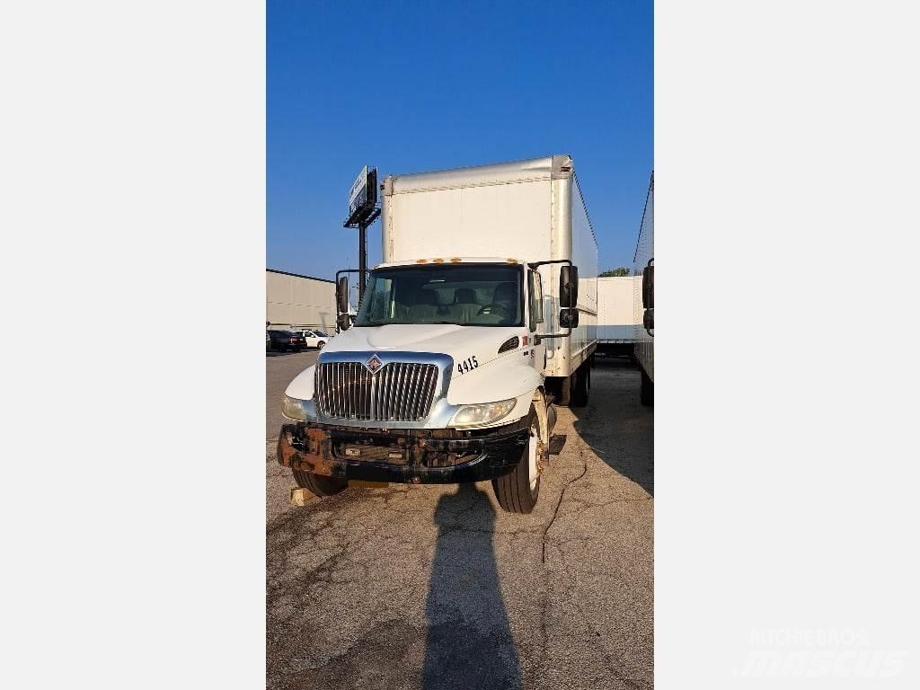 International MA025 Box trucks