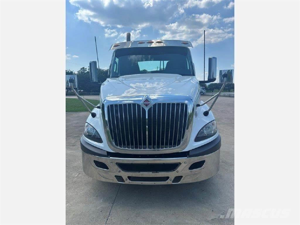 International RH Conventional Trucks / Tractor Trucks