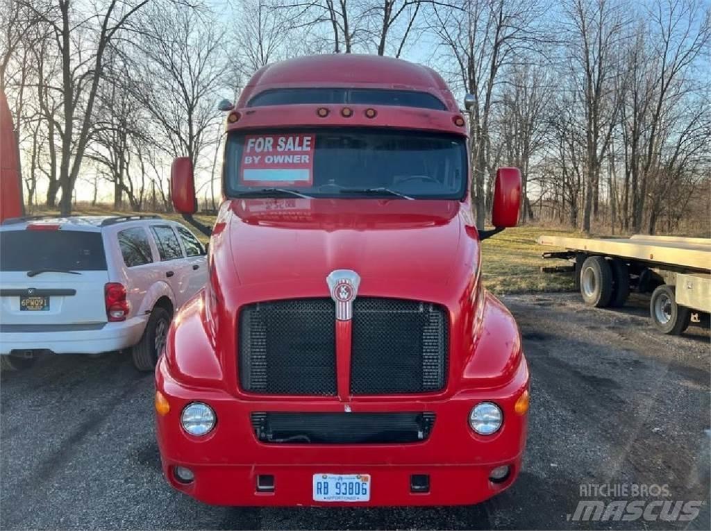 Kenworth T-2000 Conventional Trucks / Tractor Trucks