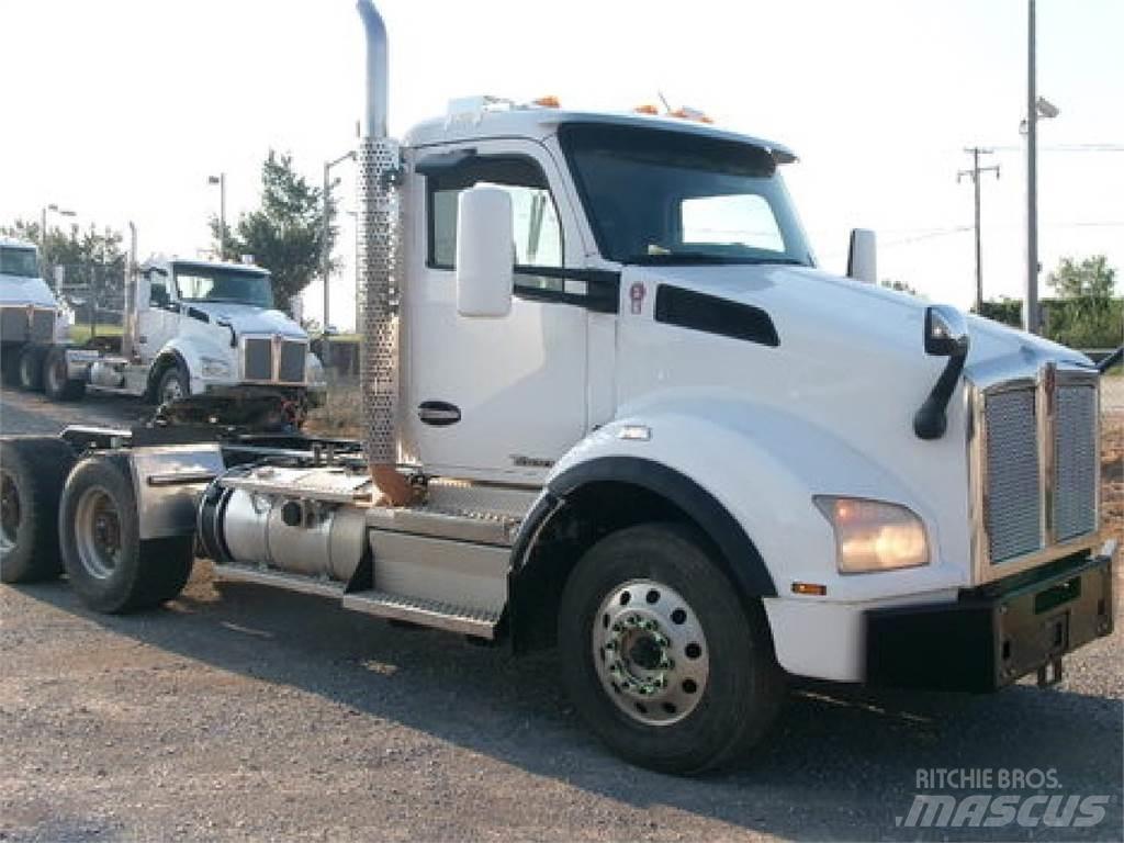 Kenworth T880 Conventional Trucks / Tractor Trucks