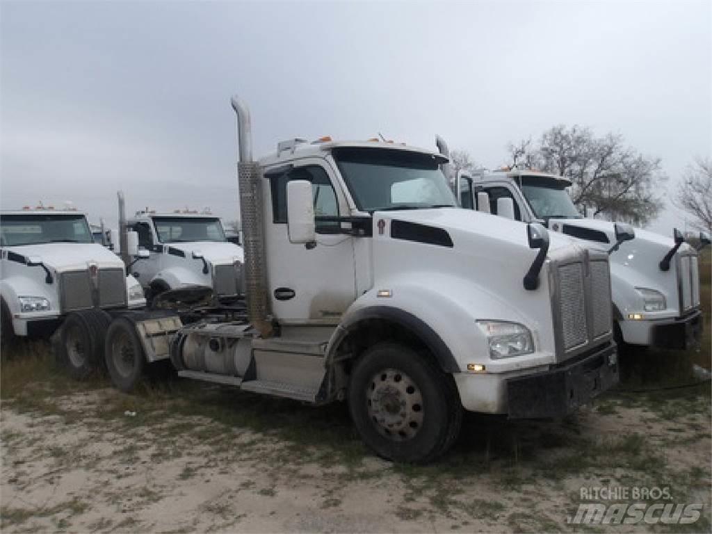 Kenworth T880 Conventional Trucks / Tractor Trucks