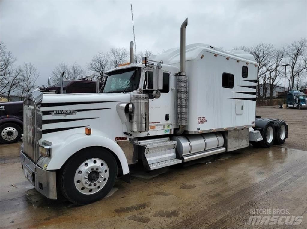 Kenworth W900 Conventional Trucks / Tractor Trucks