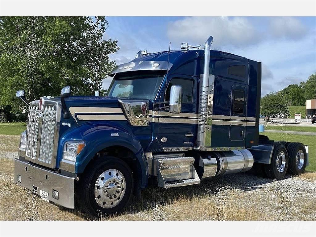 Kenworth W990 Conventional Trucks / Tractor Trucks
