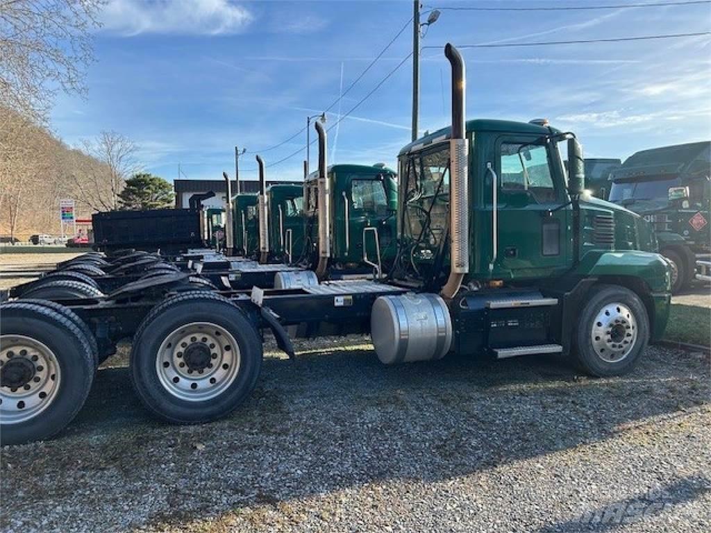 Mack AN64T Conventional Trucks / Tractor Trucks