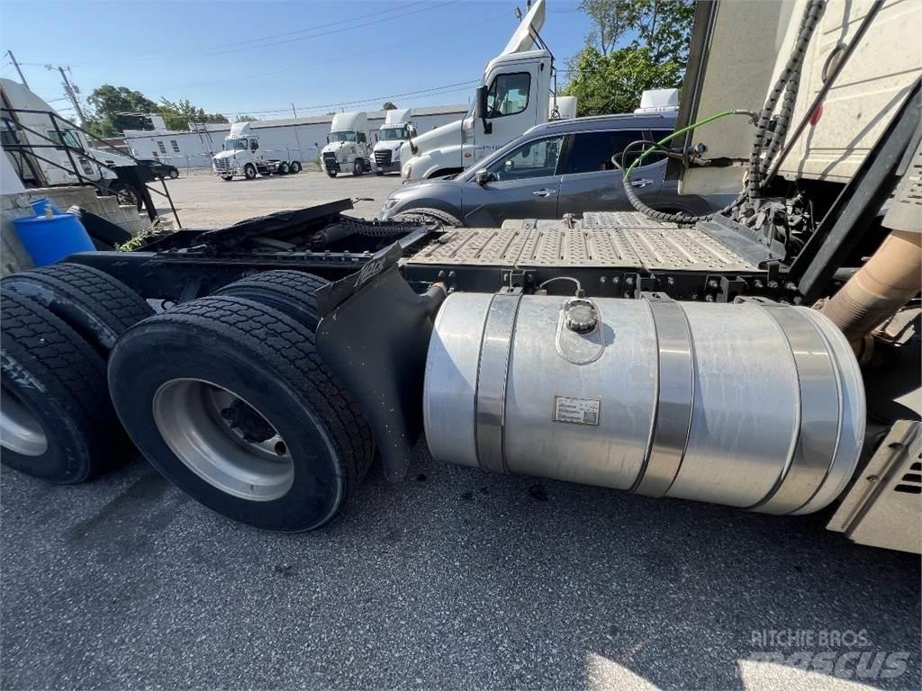 Mack Anthem AN64T Conventional Trucks / Tractor Trucks