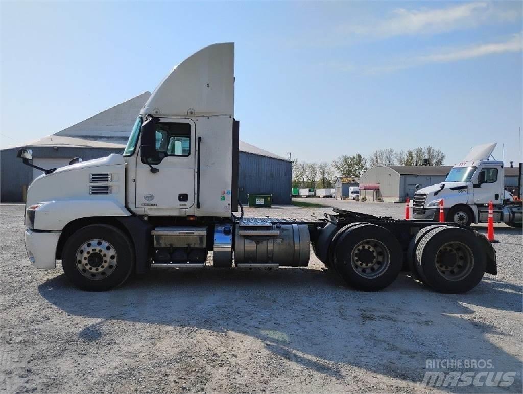 Mack Anthem AN64T Conventional Trucks / Tractor Trucks