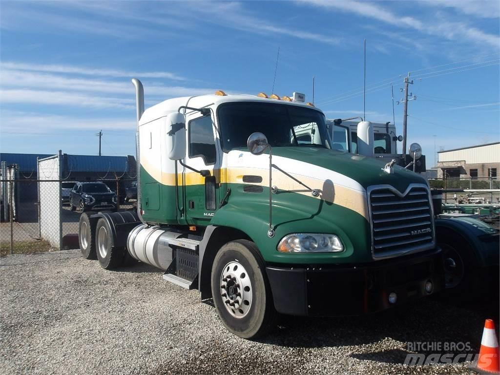 Mack CXU613 Conventional Trucks / Tractor Trucks