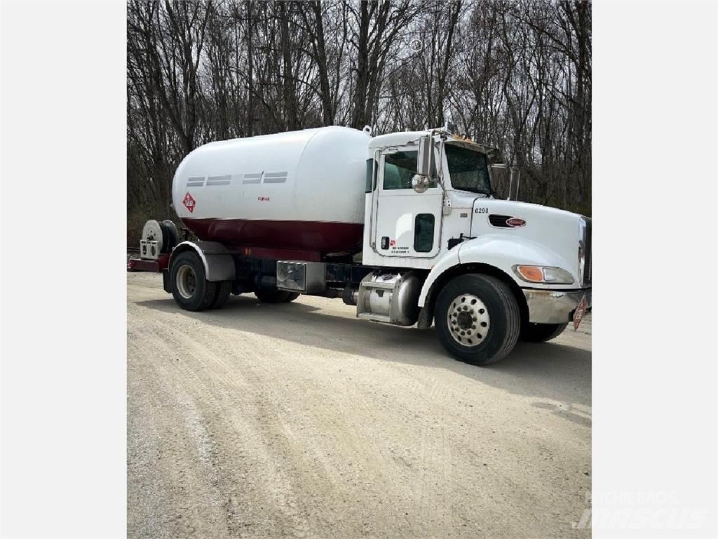 Peterbilt 335 Other Trucks