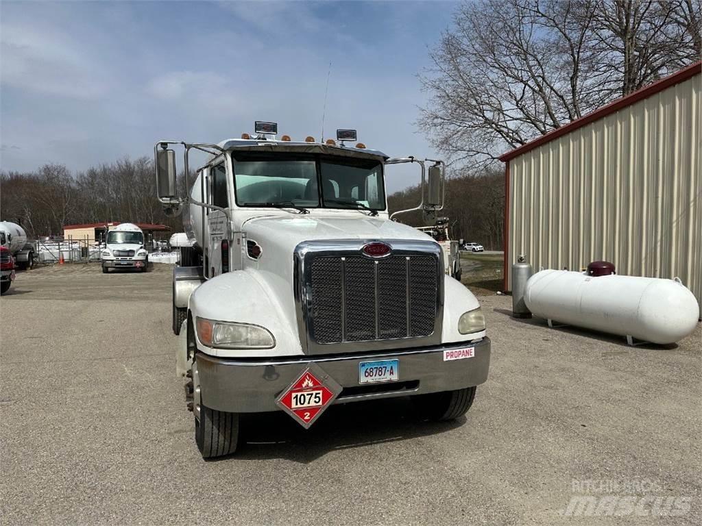 Peterbilt 335 Other Trucks