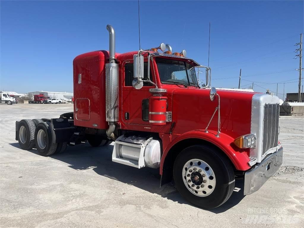 Peterbilt 378 Conventional Trucks / Tractor Trucks