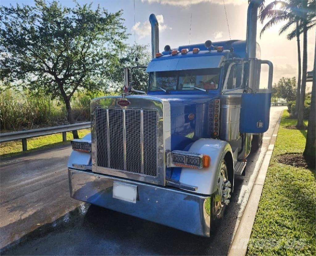 Peterbilt 379EXHD Conventional Trucks / Tractor Trucks