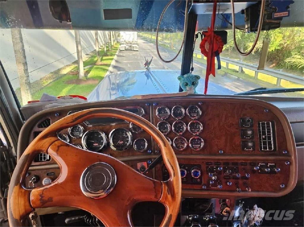 Peterbilt 379EXHD Conventional Trucks / Tractor Trucks