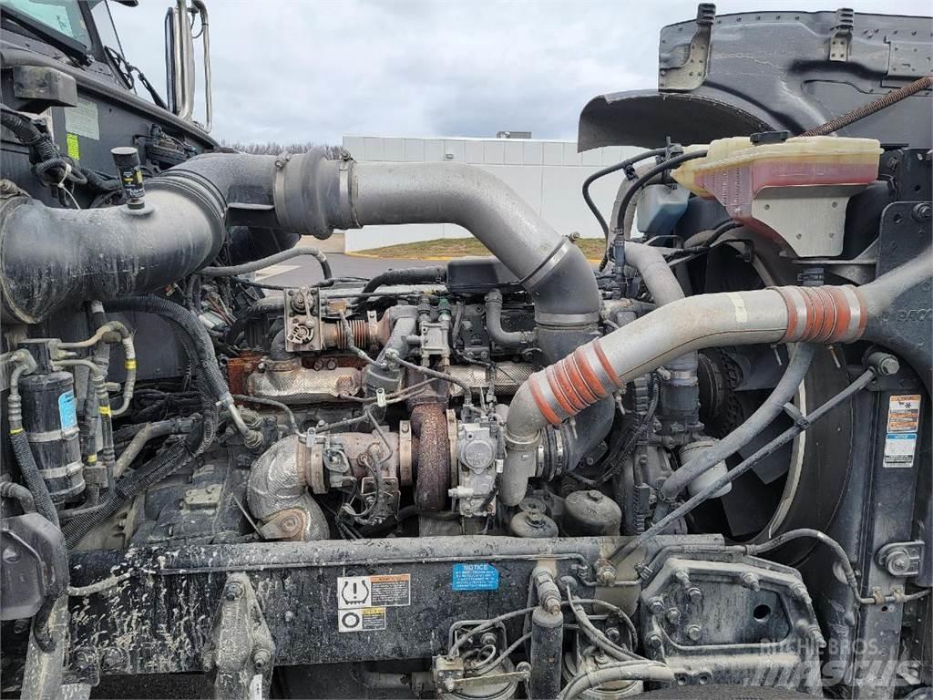 Peterbilt 389 Conventional Trucks / Tractor Trucks