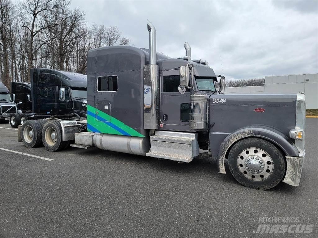 Peterbilt 389 Conventional Trucks / Tractor Trucks