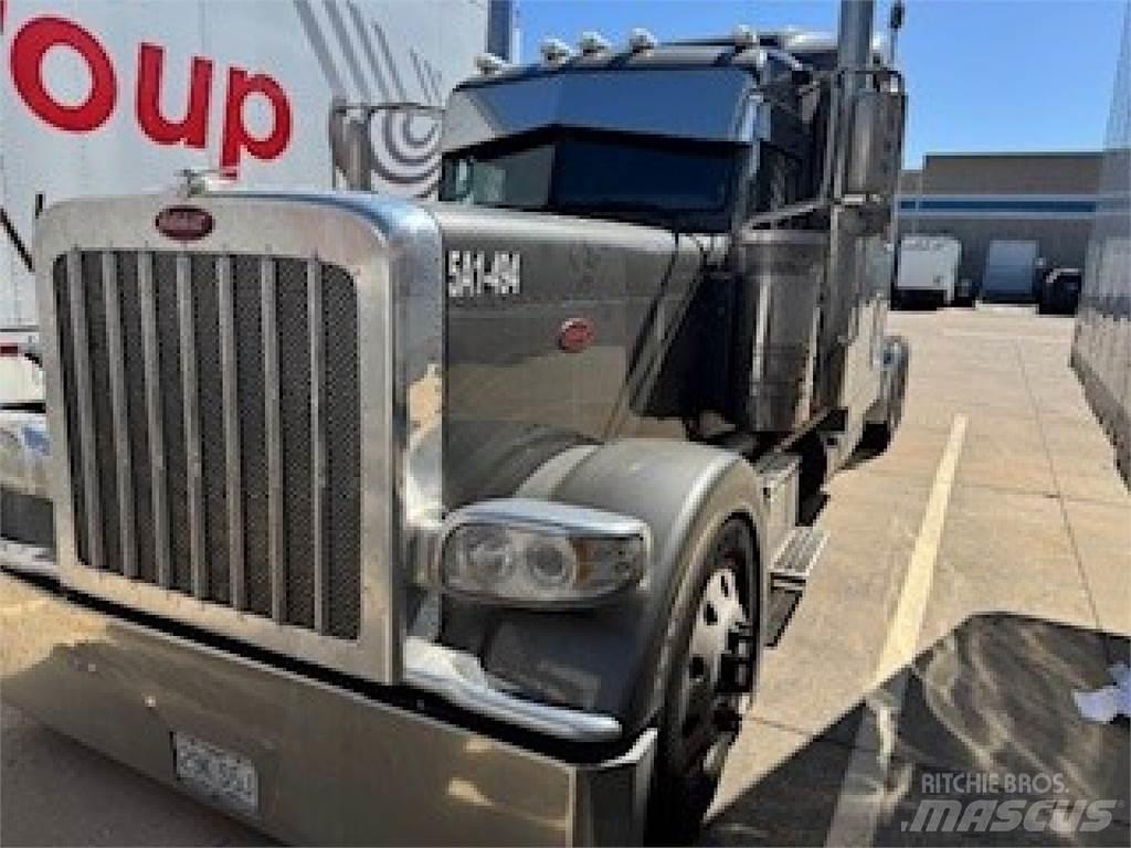 Peterbilt 389 Conventional Trucks / Tractor Trucks
