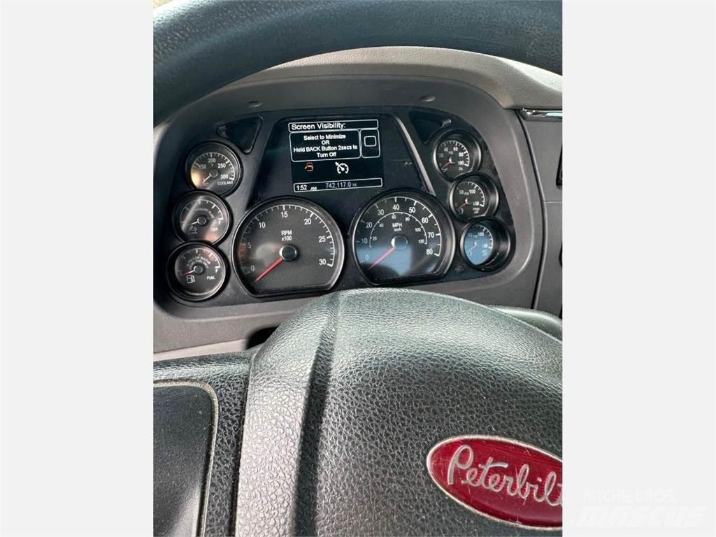Peterbilt 567 Conventional Trucks / Tractor Trucks