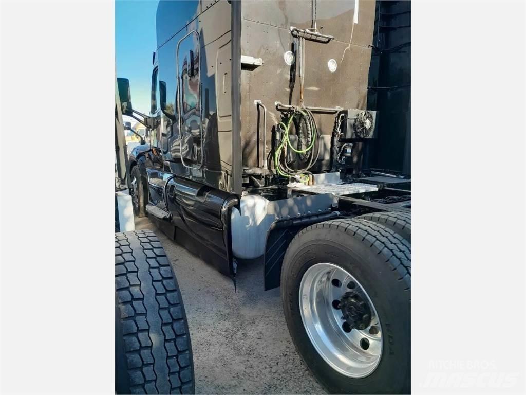 Peterbilt 579 Conventional Trucks / Tractor Trucks