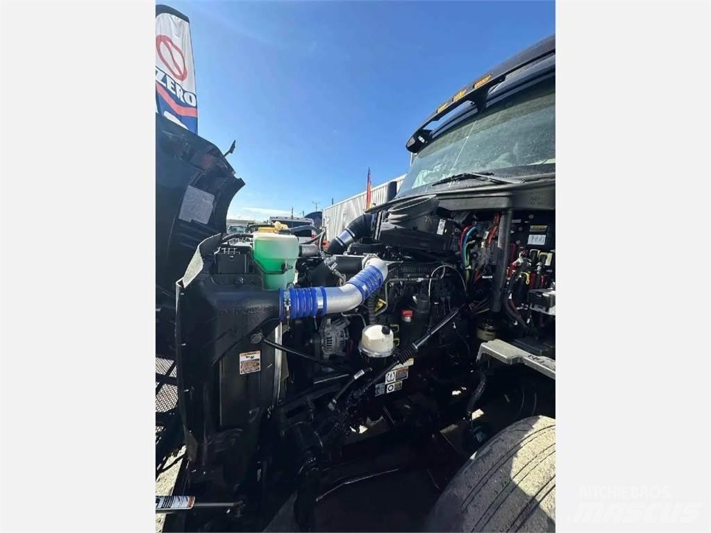 Peterbilt 579 Conventional Trucks / Tractor Trucks
