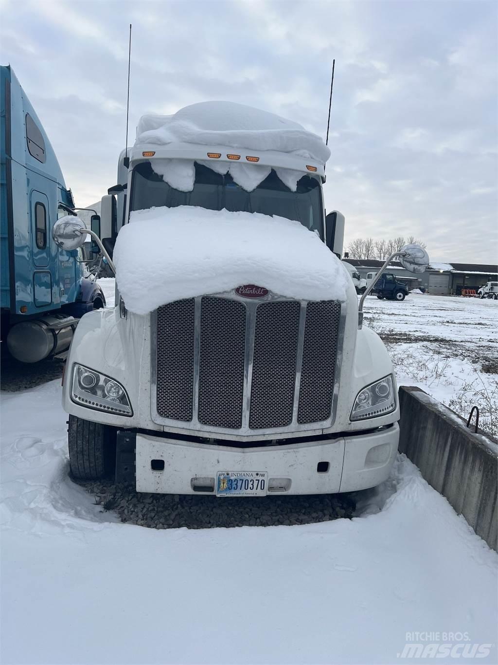 Peterbilt 579 Conventional Trucks / Tractor Trucks