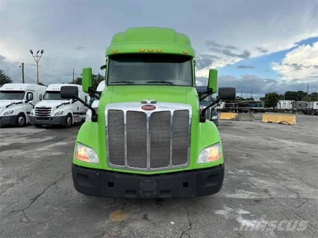 Peterbilt 579 Conventional Trucks / Tractor Trucks