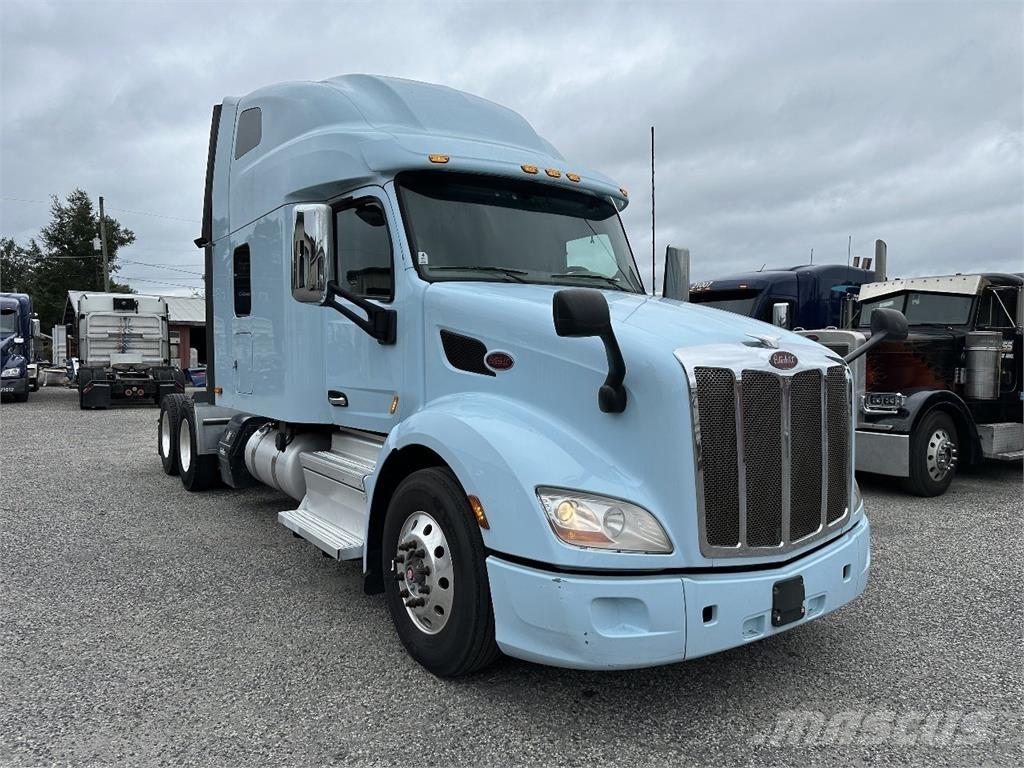 Peterbilt 579 Conventional Trucks / Tractor Trucks