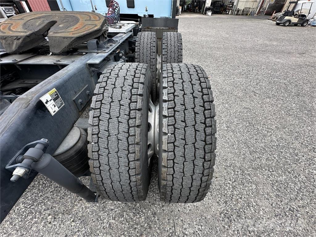 Peterbilt 579 Conventional Trucks / Tractor Trucks