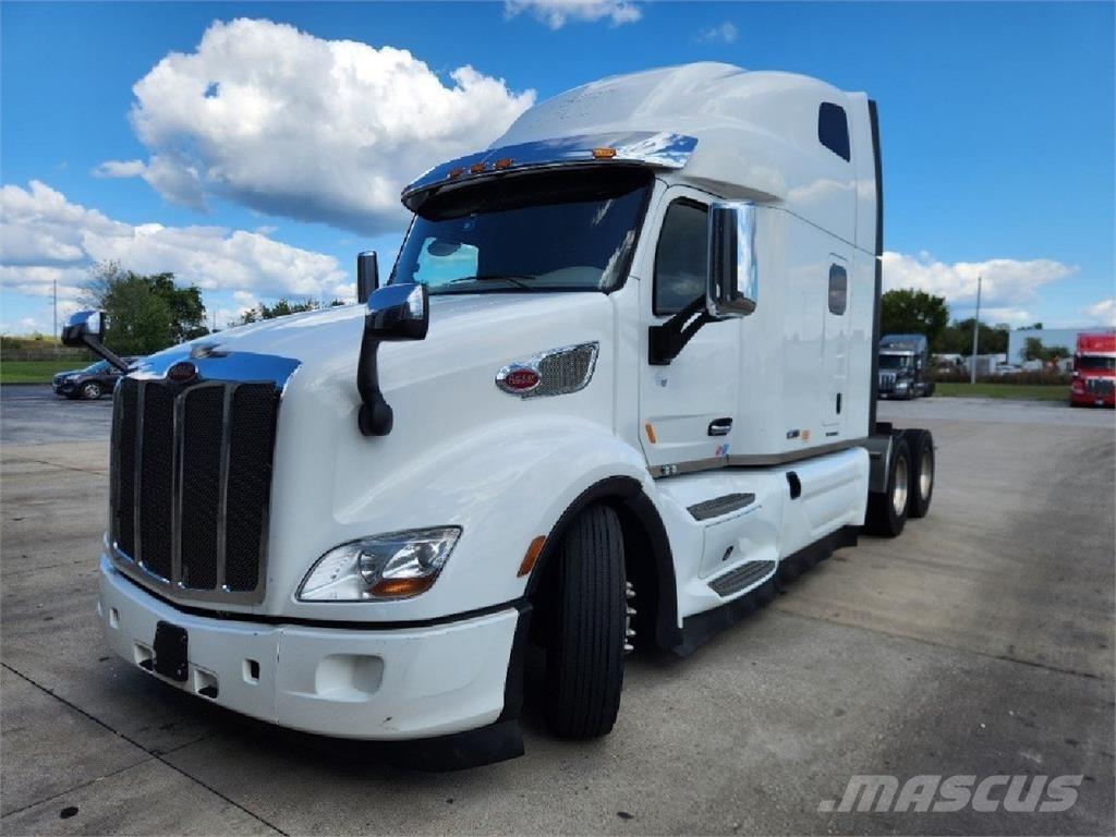 Peterbilt 579 Conventional Trucks / Tractor Trucks