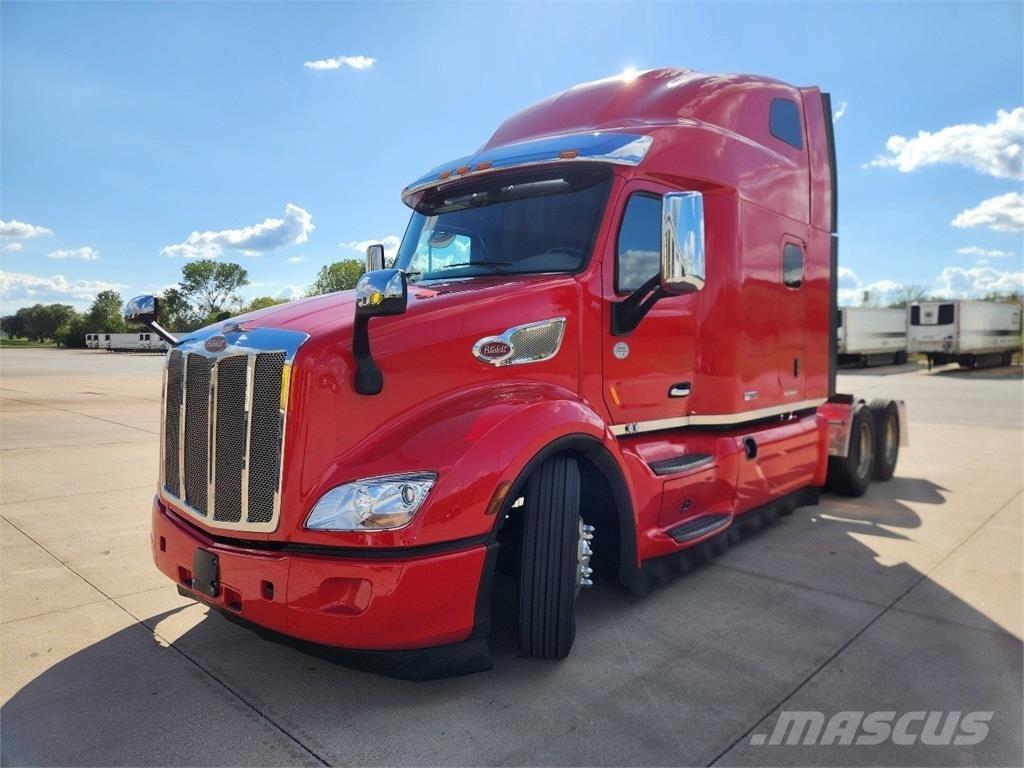 Peterbilt 579 Conventional Trucks / Tractor Trucks