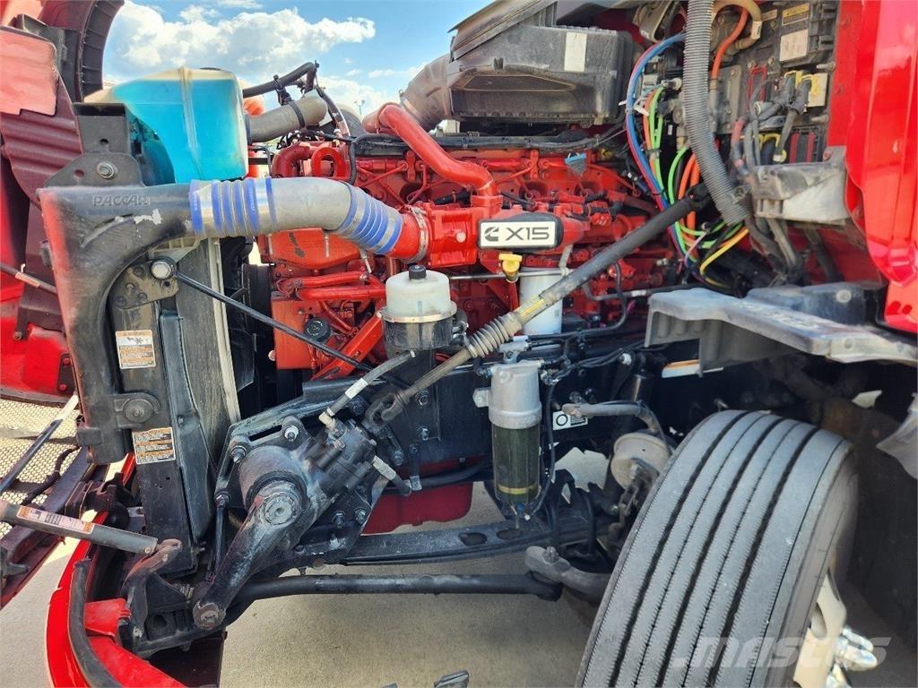 Peterbilt 579 Conventional Trucks / Tractor Trucks