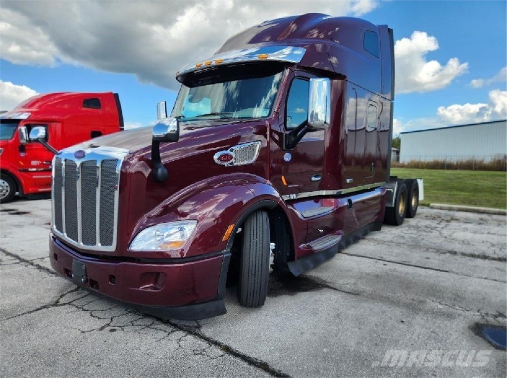 Peterbilt 579 Conventional Trucks / Tractor Trucks