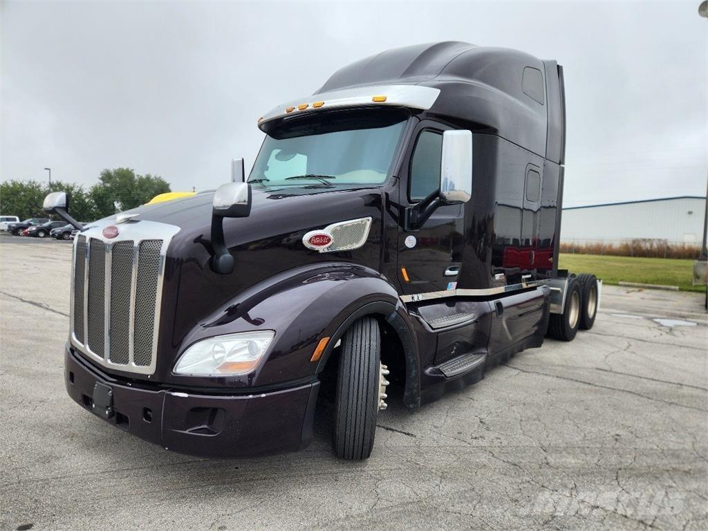 Peterbilt 579 Conventional Trucks / Tractor Trucks